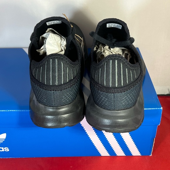 ADIDAS SWIFT RUN X MENS SHOES - Picture 4 of 6